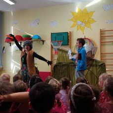 Divadlo v MŠ "Zazvonil zvonec a je tady pohádka"