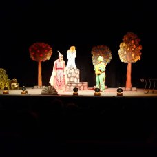 Divadlo Metropol - Princezny jsou na draka