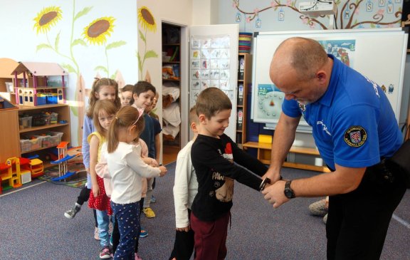 Městská policie ve školce - Sovičky