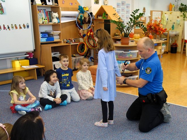 Městská policie ve školce - Sovičky