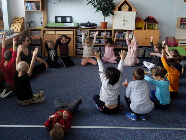 Učíme se komunikovat pomocí svých rukou